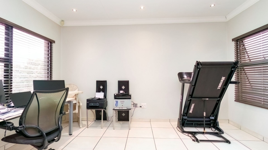 4 Bedroom Property for Sale in Boschdal North West